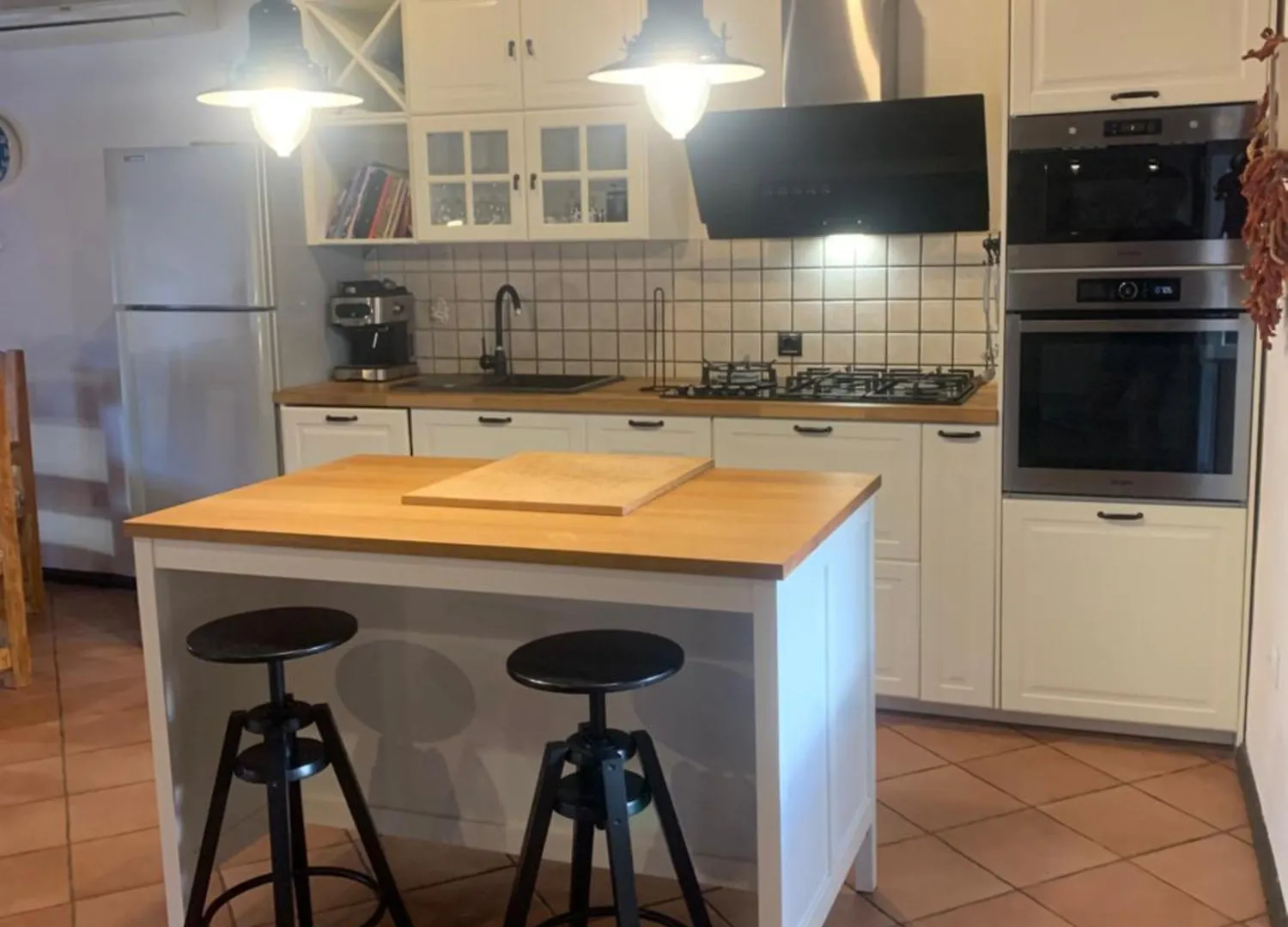 Villa Amazing,Full Privacy Holiday Home With Swimming Pool L & Hot Tub Praputnjak