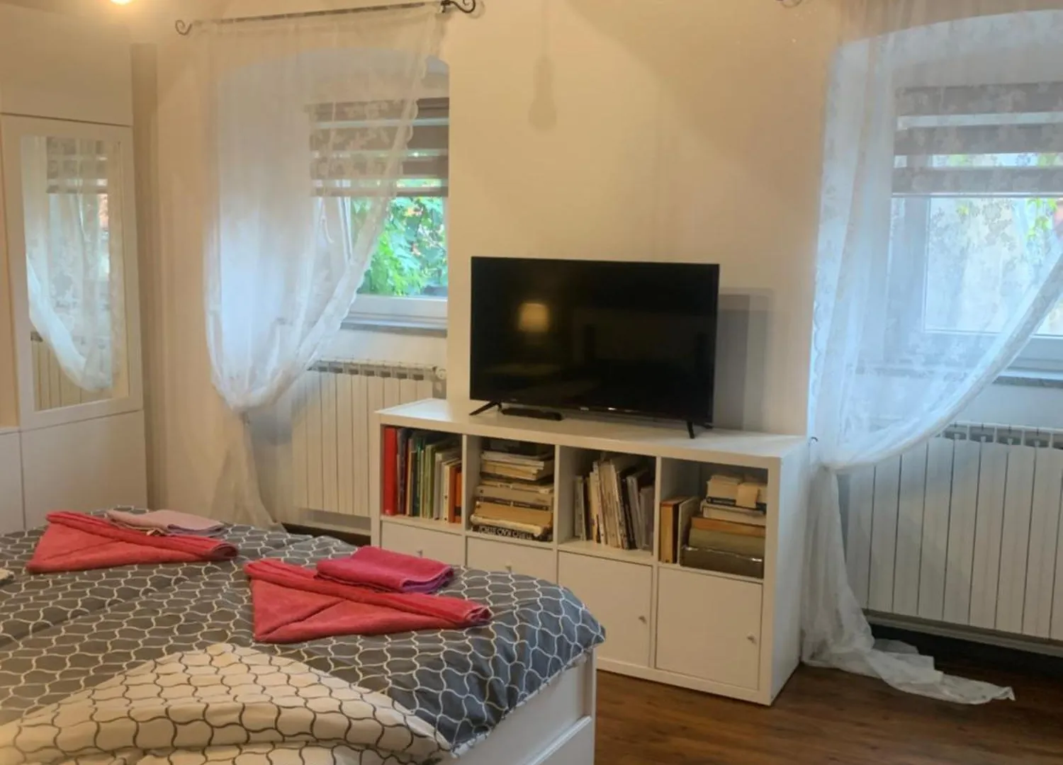 Amazing,Full Privacy Holiday Home With Swimming Pool L & Hot Tub Praputnjak 0*,