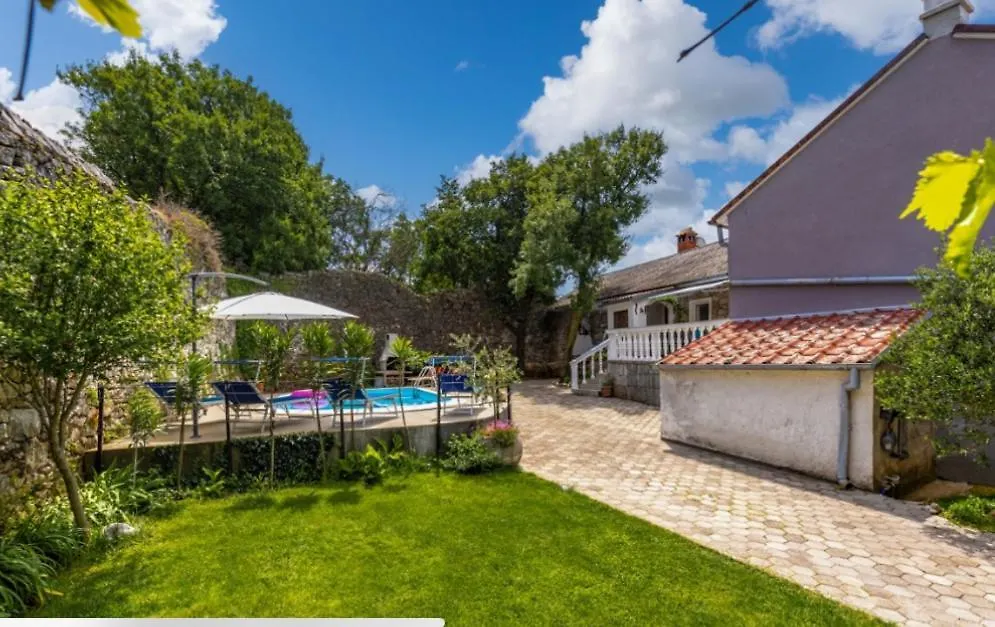 Amazing,Full Privacy Holiday Home With Swimming Pool L & Hot Tub Praputnjak