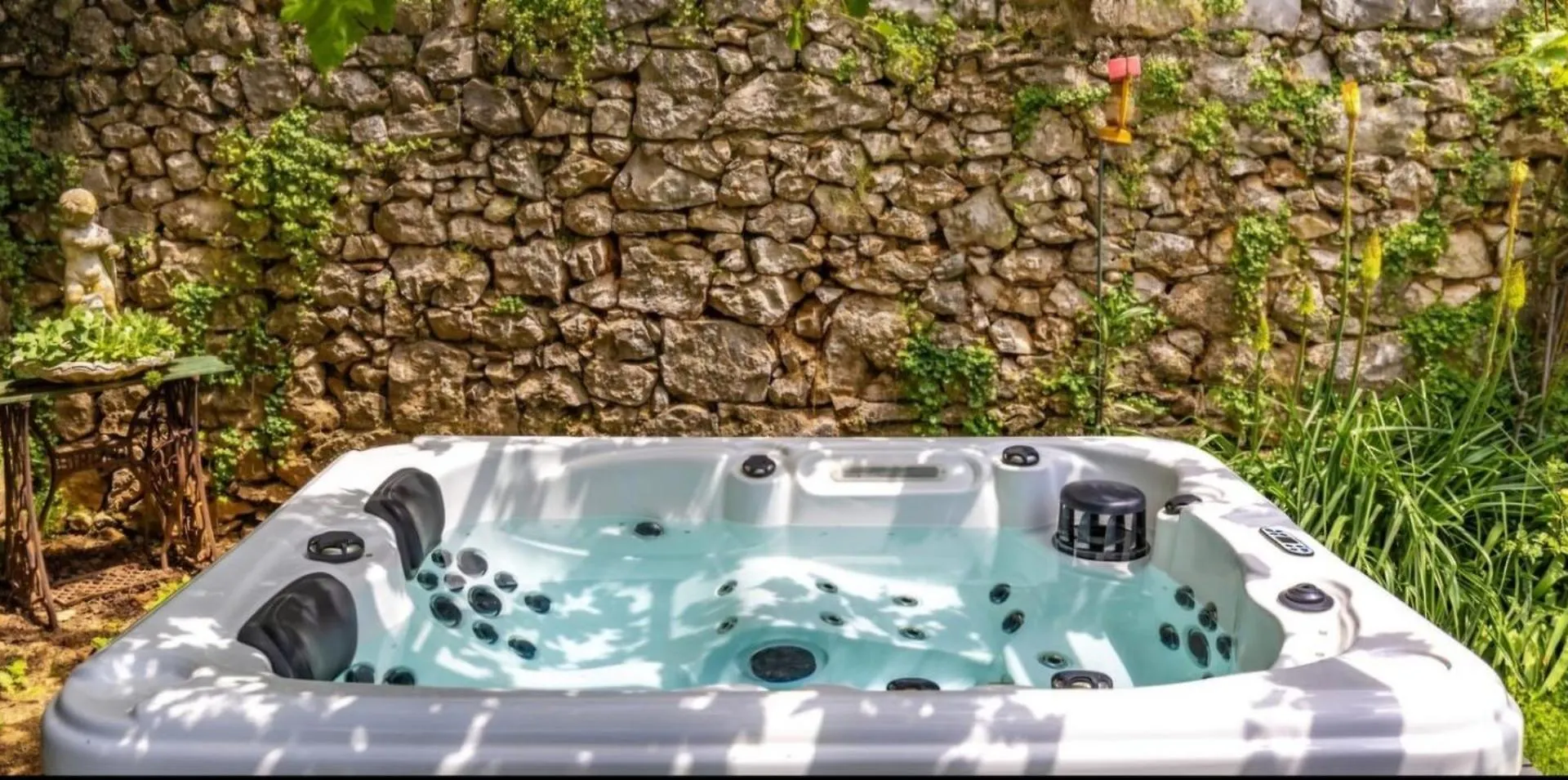 Amazing,Full Privacy Holiday Home With Swimming Pool L & Hot Tub Praputnjak Villa