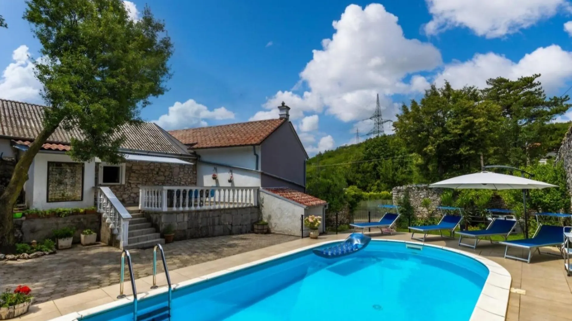Amazing,Full Privacy Holiday Home With Swimming Pool L & Hot Tub Praputnjak 0*,